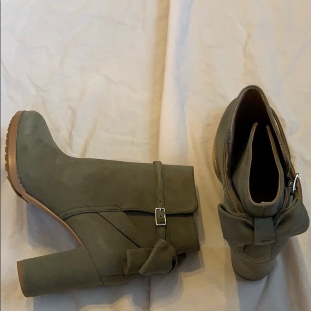Banana republic bow bootie - Picture 2 of 3